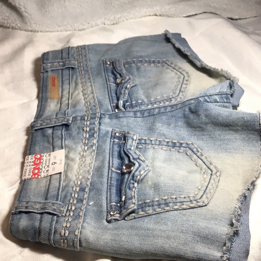 Shorts - Picture 2 of 2